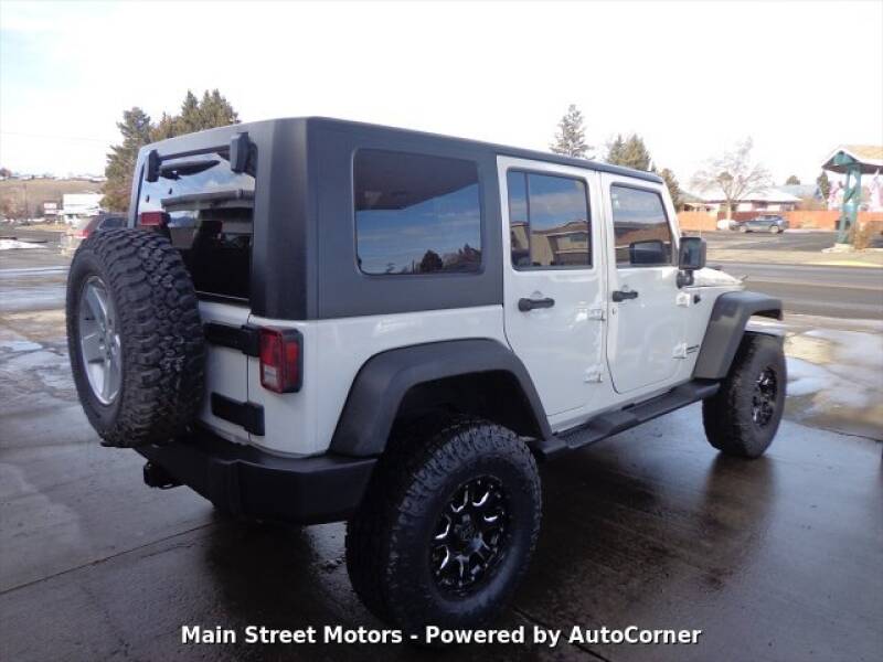 2009 Jeep Wrangler Unlimited Rubicon (image 4)