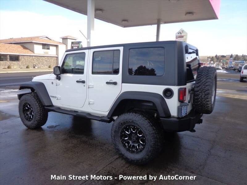 2009 Jeep Wrangler Unlimited Rubicon (image 2)