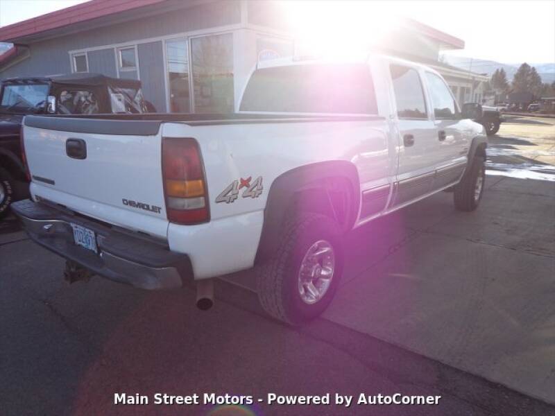 2001 Chevrolet Silverado 2500HD (image 4)