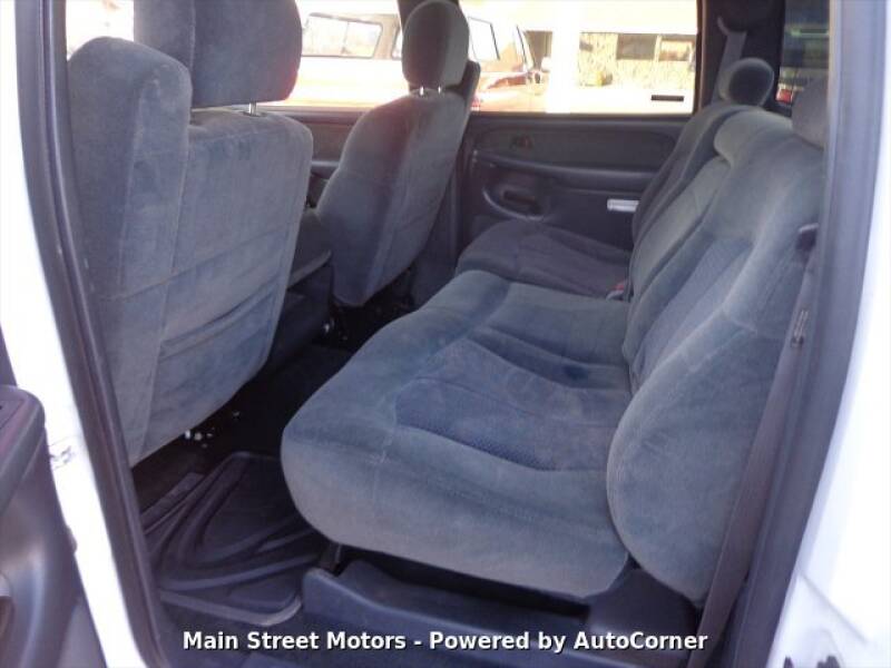 2001 Chevrolet Silverado 2500HD (image 8)