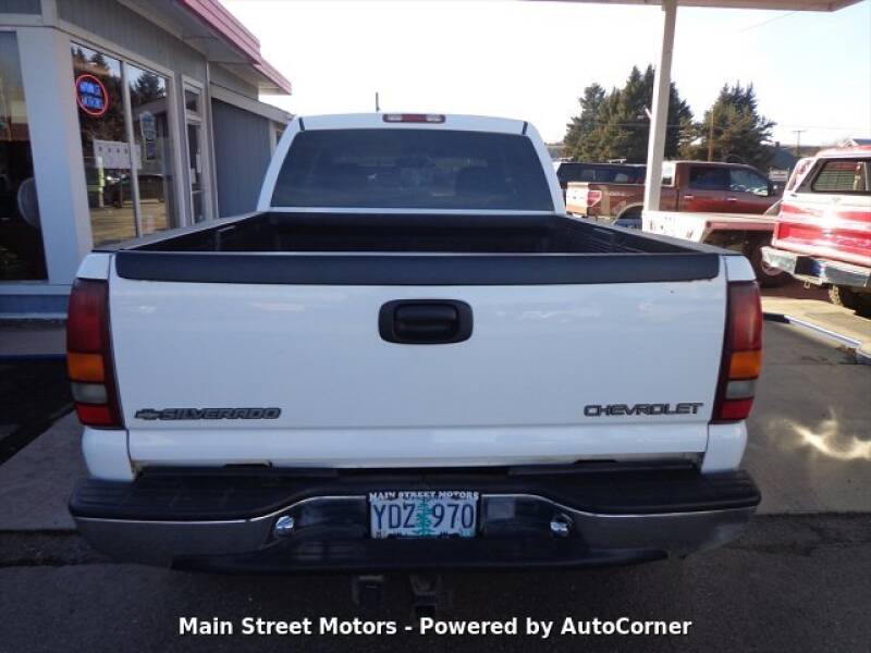 2001 Chevrolet Silverado 2500HD (image 3)