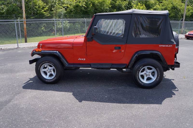 1991 Jeep Wrangler for sale at G & R Auto Sales in Charlestown IN