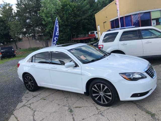 2013 Chrysler 200 for sale at Albi's Auto Service and Sales in Archbald PA