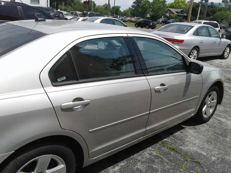 2007 Ford Fusion for sale at D -N- J Auto Sales Inc. in Fort Wayne IN