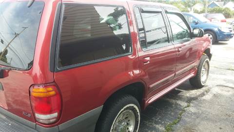 2000 Ford Explorer for sale at D -N- J Auto Sales Inc. in Fort Wayne IN