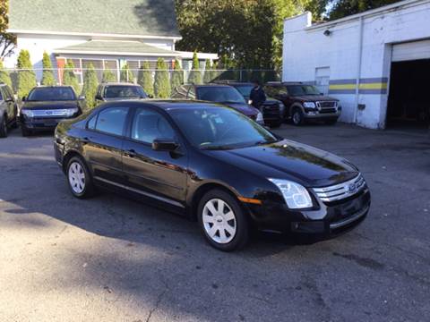 2007 Ford Fusion for sale at Oakwood Car Center in Detroit MI