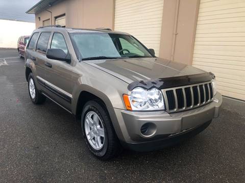 2006 Jeep Grand Cherokee for sale at KARMA AUTO SALES in Federal Way WA