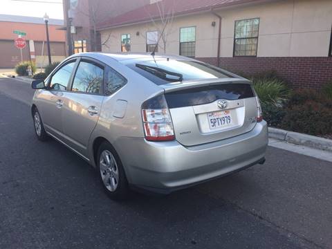 2005 Toyota Prius for sale at Lux Global Auto Sales in Sacramento CA