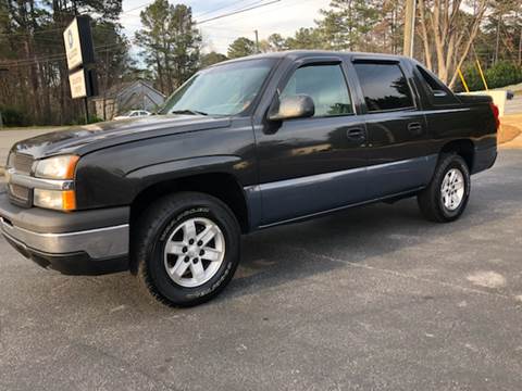 2004 Chevrolet Avalanche for sale at GTO United Auto Sales LLC in Lawrenceville GA