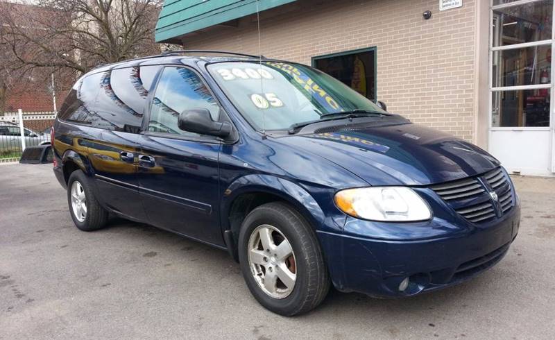 2005 Dodge Grand Caravan for sale at NATIONAL AUTO GROUP INC in Chicago IL