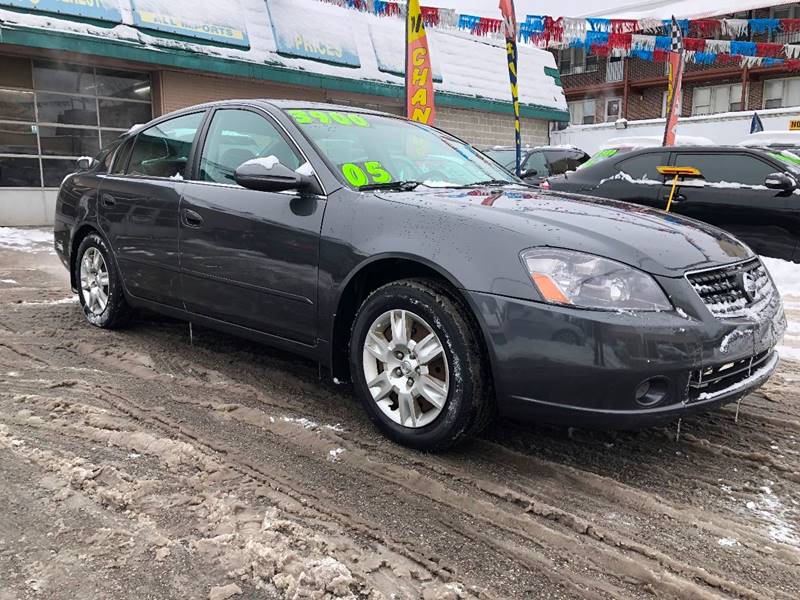 2005 Nissan Altima for sale at NATIONAL AUTO GROUP INC in Chicago IL