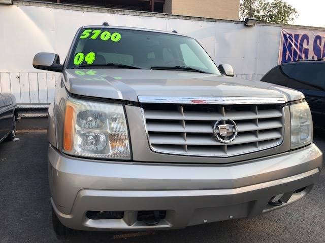 2004 Cadillac Escalade for sale at NATIONAL AUTO GROUP INC in Chicago IL