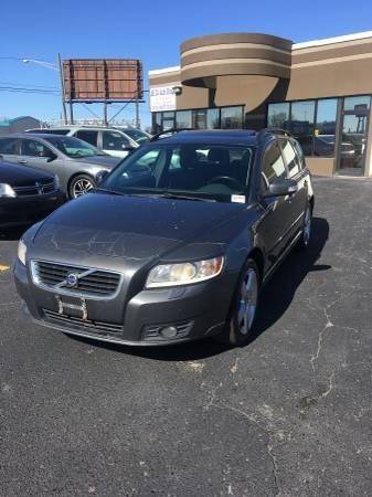 2008 Volvo V50 for sale at US 24 Auto Group in Redford MI