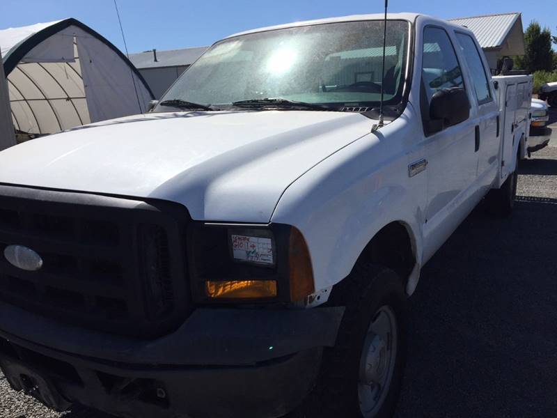 2006 Ford F-350 for sale at DirtWorx Equipment - Trucks in Woodland WA