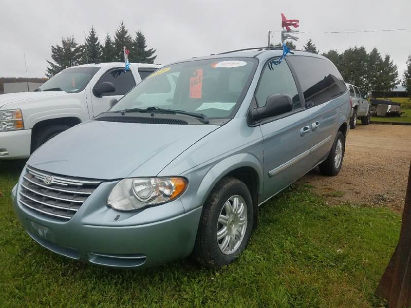 2005 Chrysler Town and Country for sale at D AND D AUTO SALES AND REPAIR in Marion WI