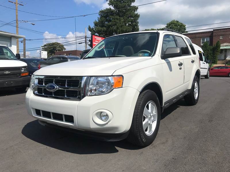 2012 Ford Escape for sale at Alexander Antkowiak Auto Sales Inc. in Hatboro PA