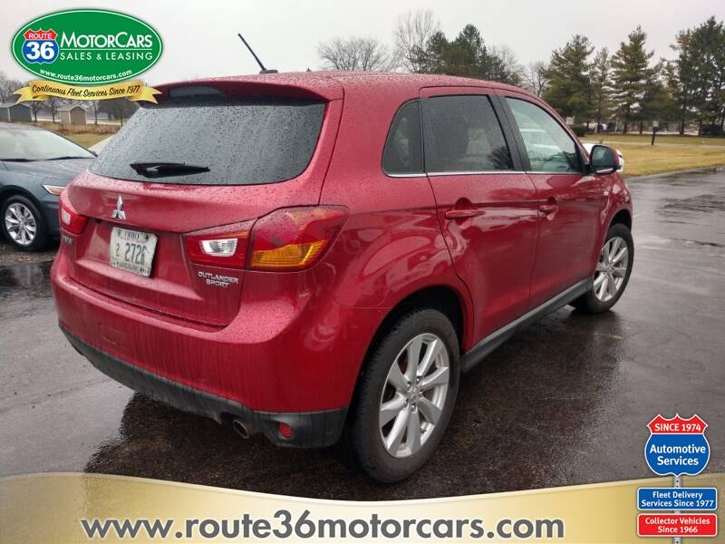 2014 Mitsubishi Outlander Sport SE (image 4)