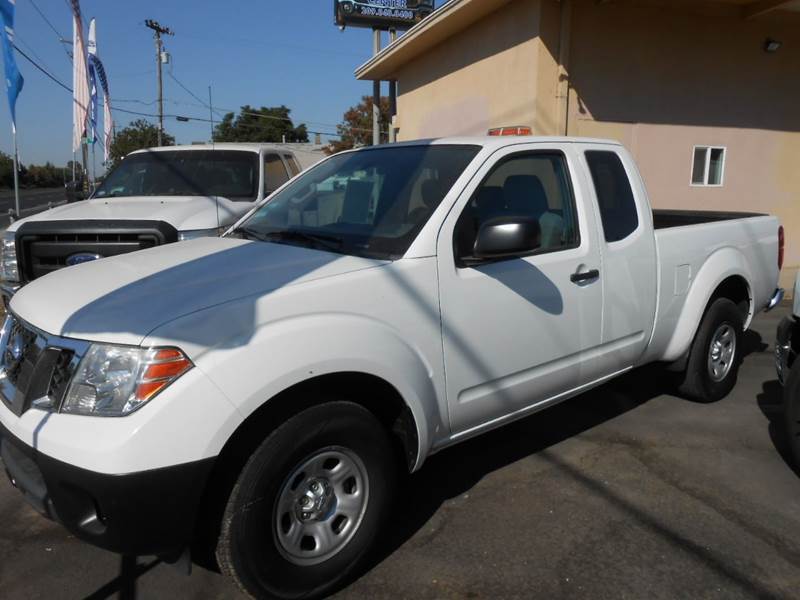 2014 Nissan Frontier for sale at Armstrong Truck Center in Oakdale CA