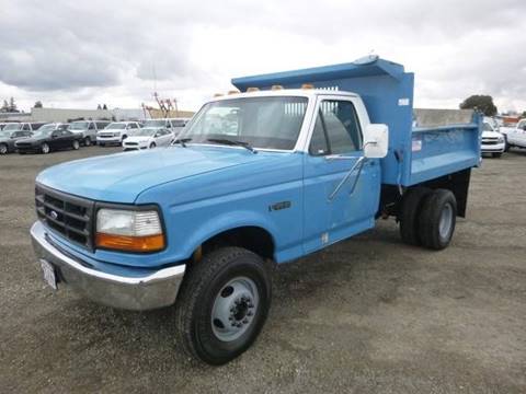 1995 Ford F-450 for sale at Armstrong Truck Center in Oakdale CA