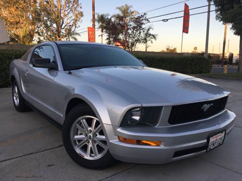 2006 Ford Mustang for sale at Sign and Drive Motors in Stanton CA