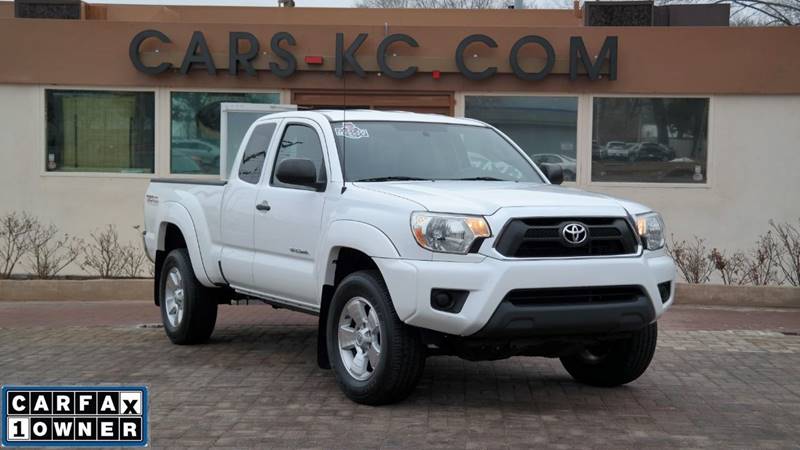 2013 Toyota Tacoma for sale at Cars-KC LLC in Overland Park KS