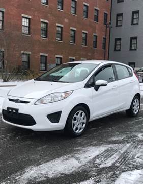 2013 Ford Fiesta for sale at Hernandez Auto Sales in Pawtucket RI