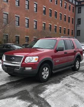 2006 Ford Explorer for sale at Hernandez Auto Sales in Pawtucket RI
