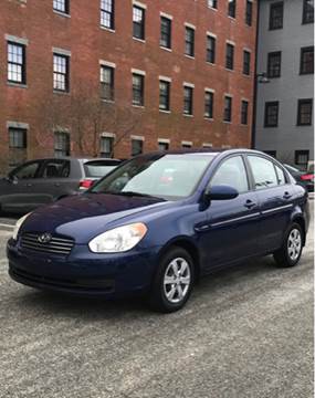 2009 Hyundai Accent for sale at Hernandez Auto Sales in Pawtucket RI