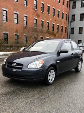 2010 Hyundai Accent for sale at Hernandez Auto Sales in Pawtucket RI