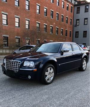 2006 Chrysler 300 for sale at Hernandez Auto Sales in Pawtucket RI