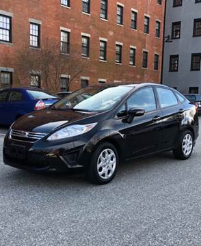 2013 Ford Fiesta for sale at Hernandez Auto Sales in Pawtucket RI