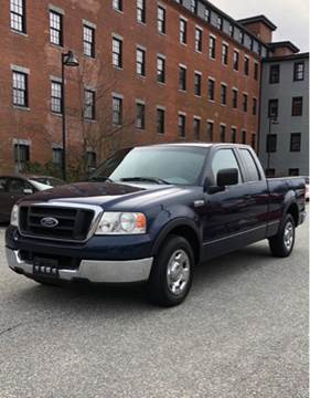 2004 Ford F-150 for sale at Hernandez Auto Sales in Pawtucket RI