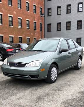 2006 Ford Focus for sale at Hernandez Auto Sales in Pawtucket RI