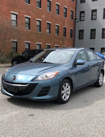 2010 Mazda MAZDA3 for sale at Hernandez Auto Sales in Pawtucket RI