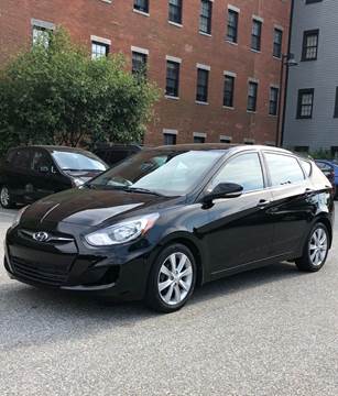 2013 Hyundai Accent for sale at Hernandez Auto Sales in Pawtucket RI