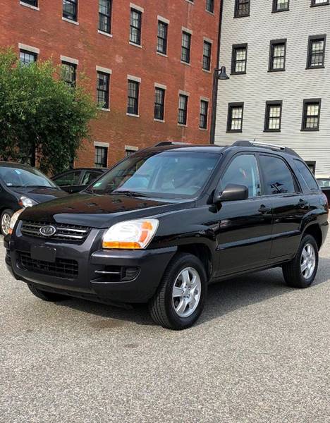 2008 Kia Sportage for sale at Hernandez Auto Sales in Pawtucket RI