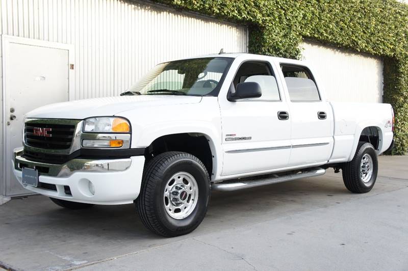 2006 GMC Sierra 2500HD for sale at CALIFORNIA AUTO DIRECT in Costa Mesa CA