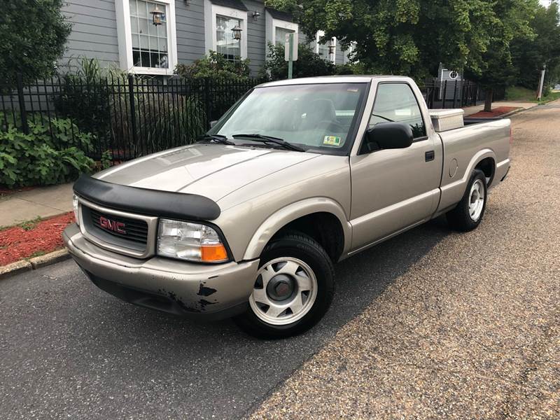 2000 GMC Sonoma for sale at Super Auto Sales & Services in Fredericksburg VA