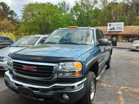2006 GMC Sierra 2500HD for sale at Lakeview Motors in Clarksville VA