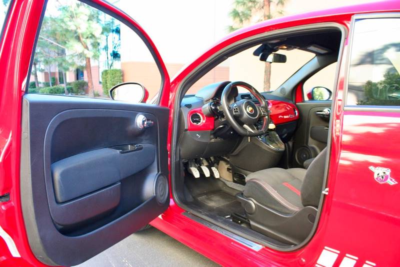 2014 FIAT 500 Abarth (image 24)