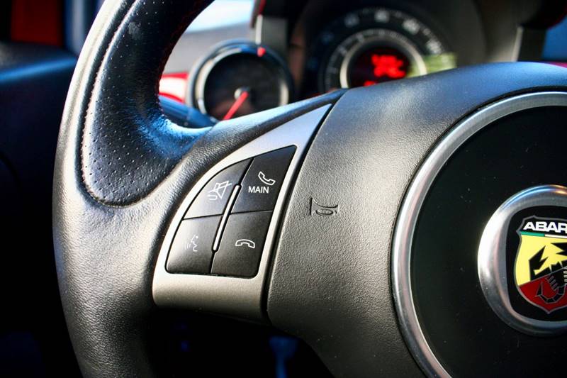 2014 FIAT 500 Abarth (image 33)