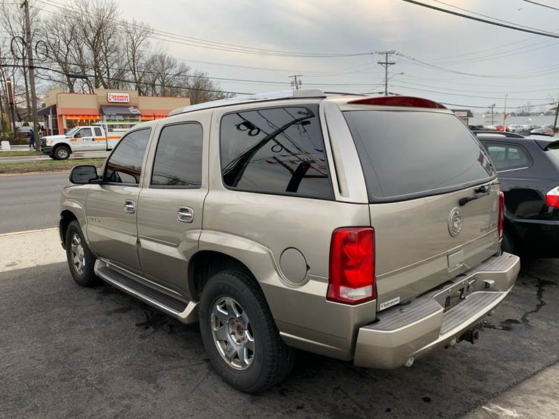 2003 Cadillac Escalade (image 9)