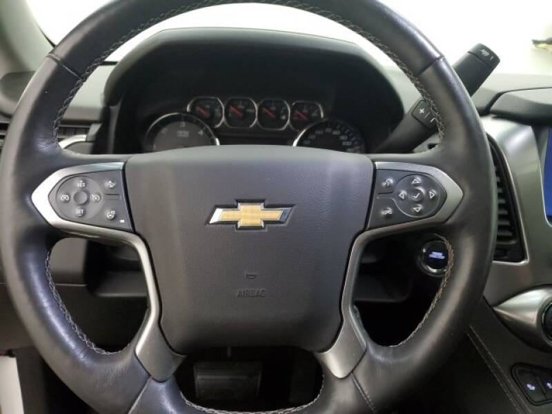 2016 Chevrolet Tahoe LT (image 7)