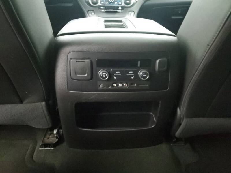 2016 Chevrolet Tahoe LT (image 25)