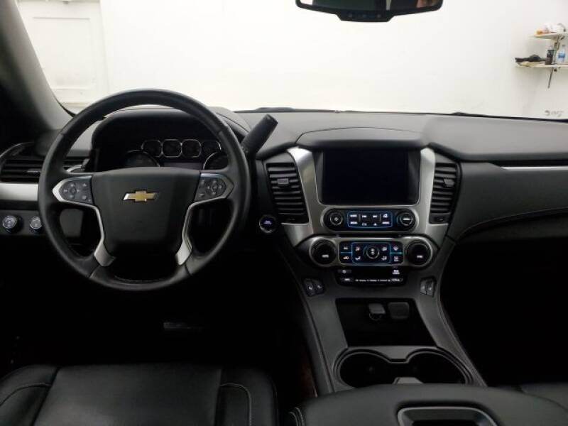 2016 Chevrolet Tahoe LT (image 23)