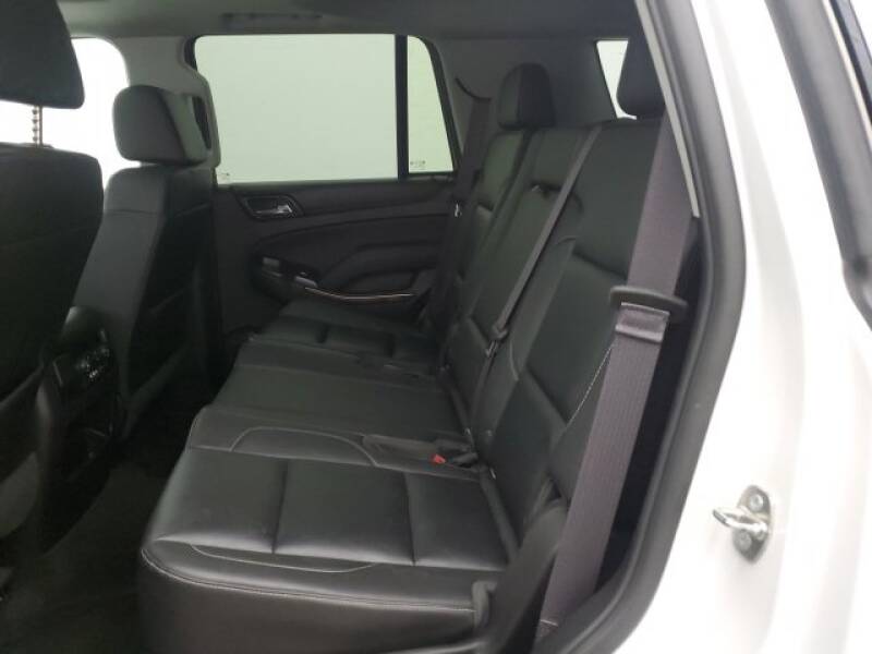 2016 Chevrolet Tahoe LT (image 27)