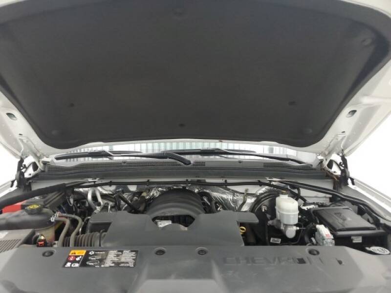2016 Chevrolet Tahoe LT (image 29)