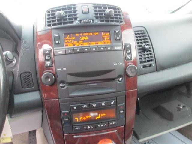 2006 Cadillac SRX (image 11)