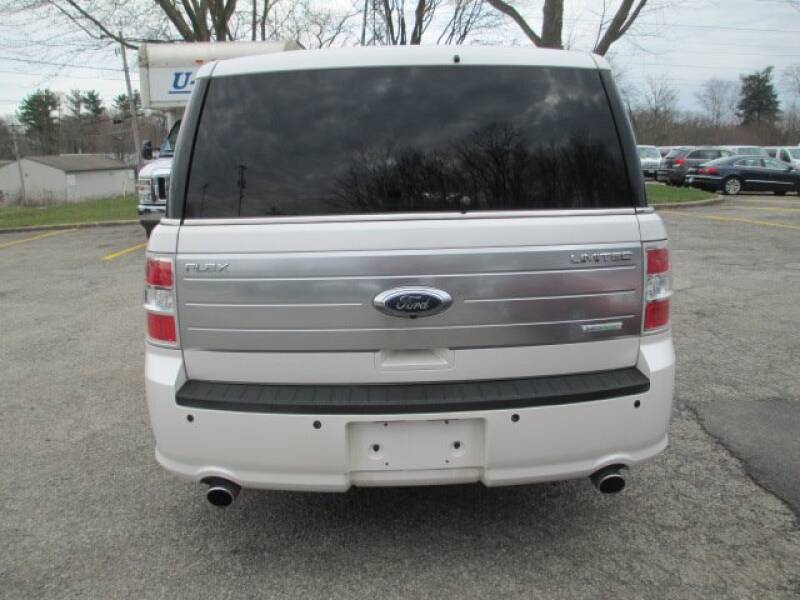 2010 Ford Flex Limited (image 5)