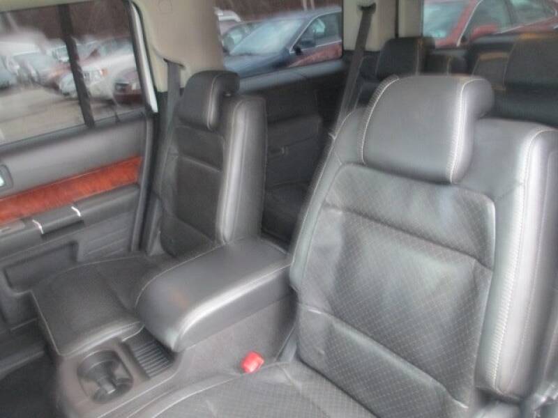2010 Ford Flex Limited (image 8)